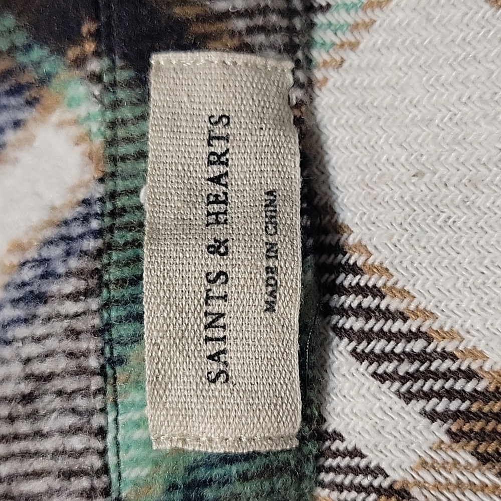 Shacket - Picture 2 of 3
